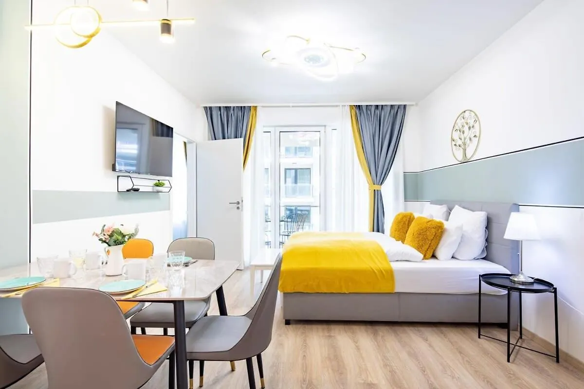 Free Parking - Balcony - Sunny - New Lägenhet Budapest