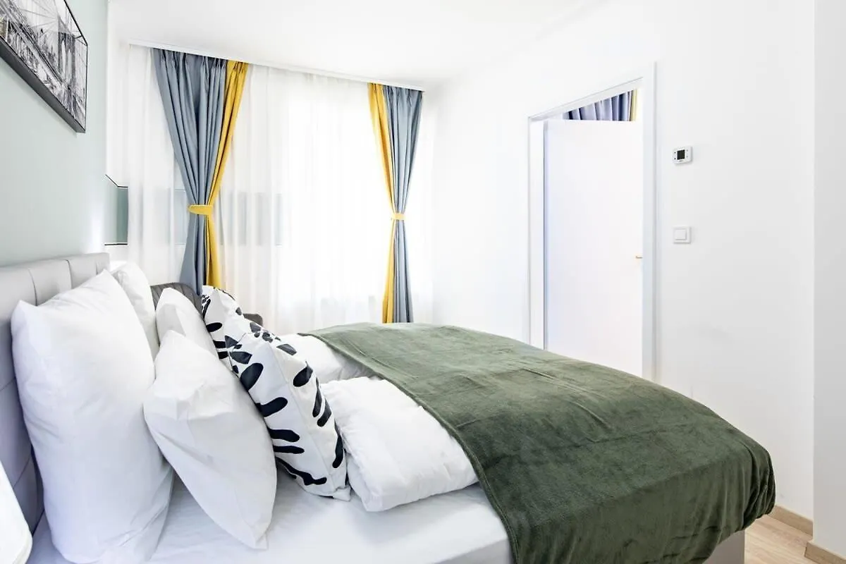 Free Parking - Balcony - Sunny - New Apartman Budapest 0*,  Magyarország