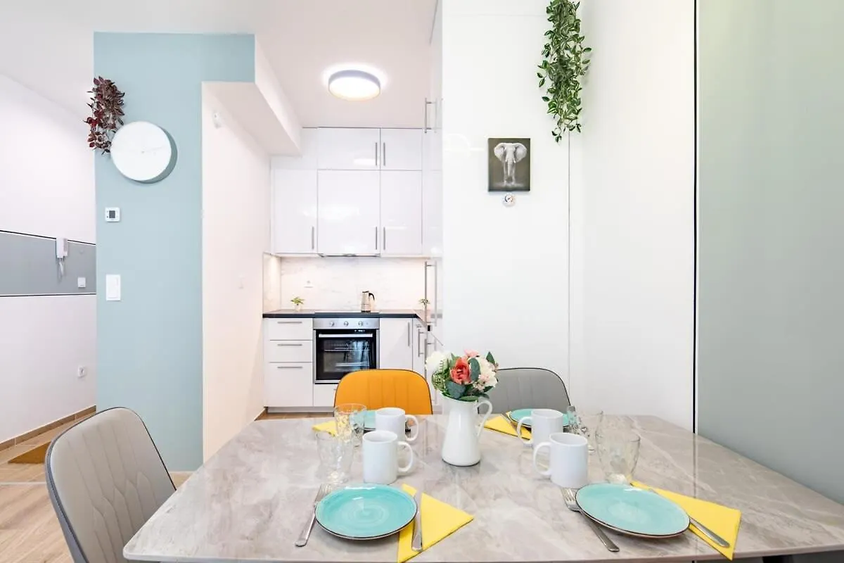 Free Parking - Balcony - Sunny - New Apartman Budapest 0*,