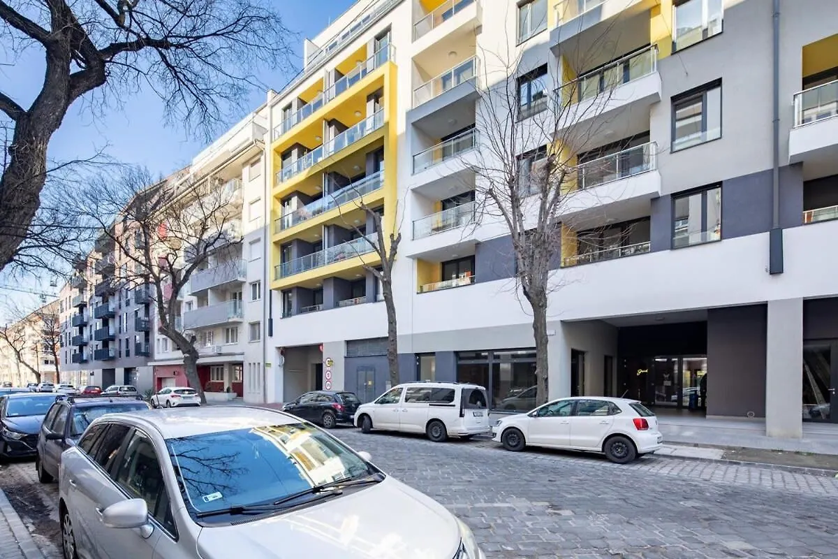Free Parking - Balcony - Sunny - New Apartman Budapest 0*,  Magyarország